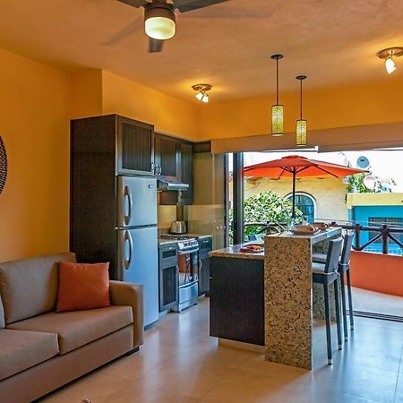 Beach Break Suites 萨尤利塔 外观 照片