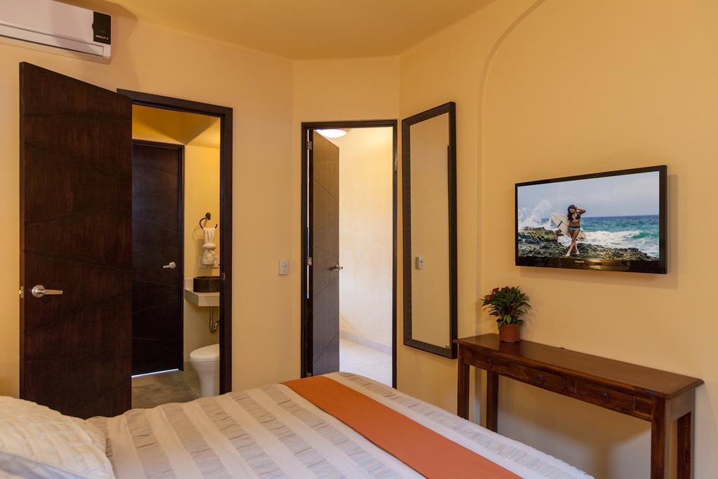 Beach Break Suites 萨尤利塔 外观 照片