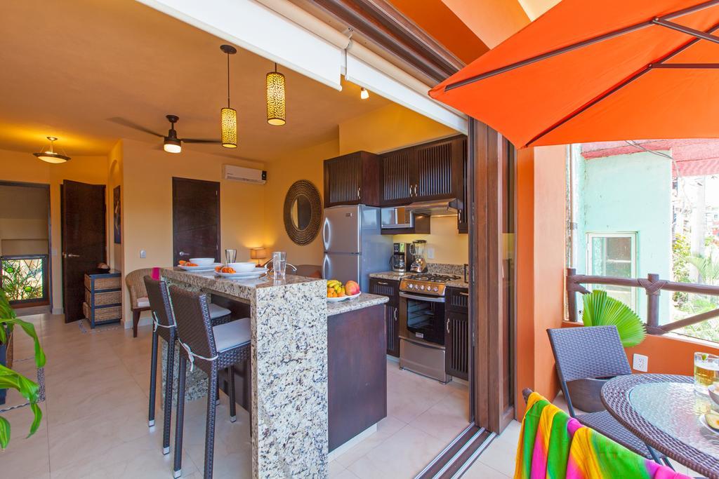 Beach Break Suites 萨尤利塔 外观 照片