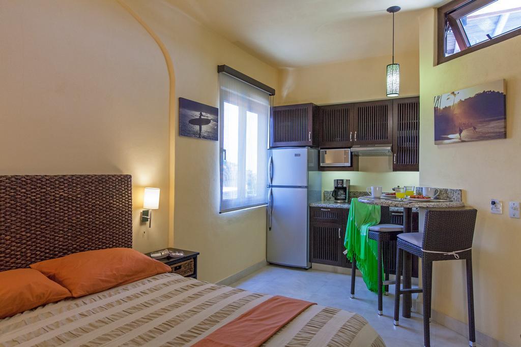 Beach Break Suites 萨尤利塔 外观 照片